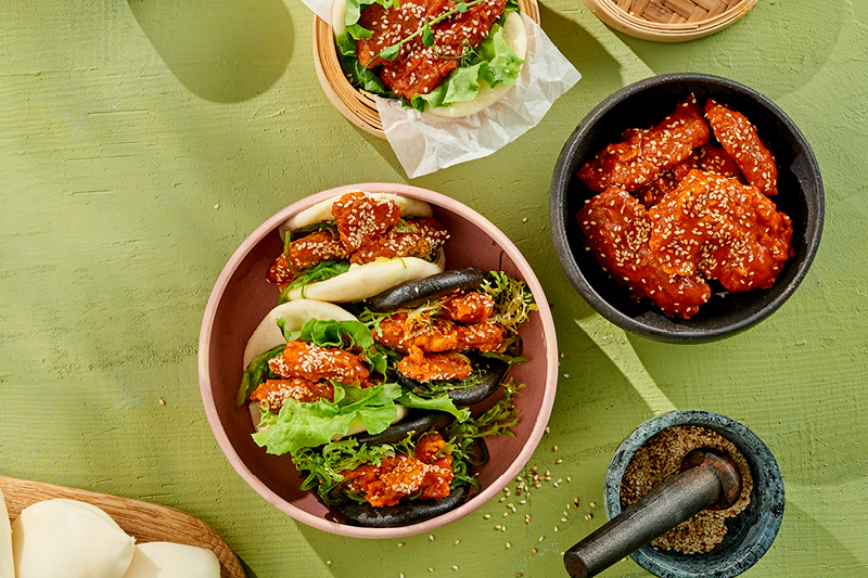 BUŁECZKI BAO Z ROŚLINNYM KOREAN FRIED CHICKEN